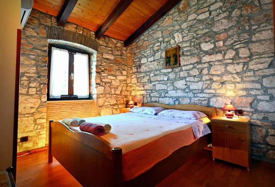 Prázdninový dům Apartmani Petar Stojnic Tar-Vabriga Chorvatsko